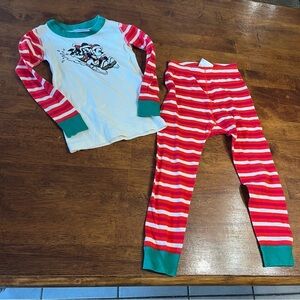 Disney Hanna Andersson Green Red White Organic Cotton Mickey pajamas size 4